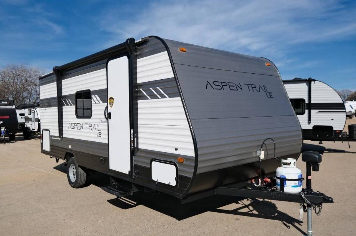 Side view of the 2022 Dutchmen Aspen Trail 1950BH Travel Trailer RV.