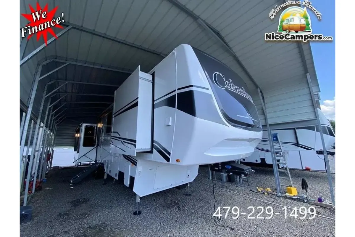 New 2024 Palomino Fifth Wheel RV Columbus 383FB 