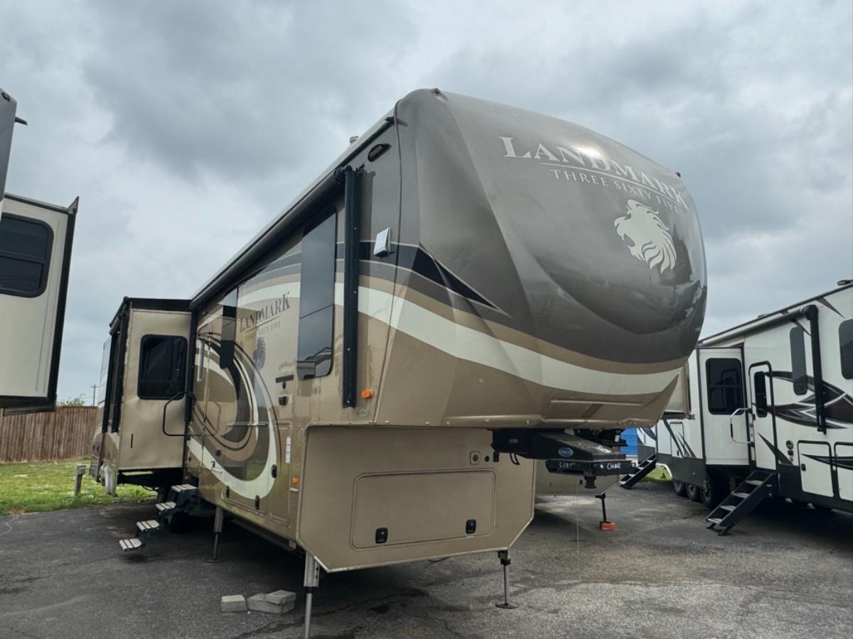 New 2017 Heartland Charleston Fifth Wheel RV