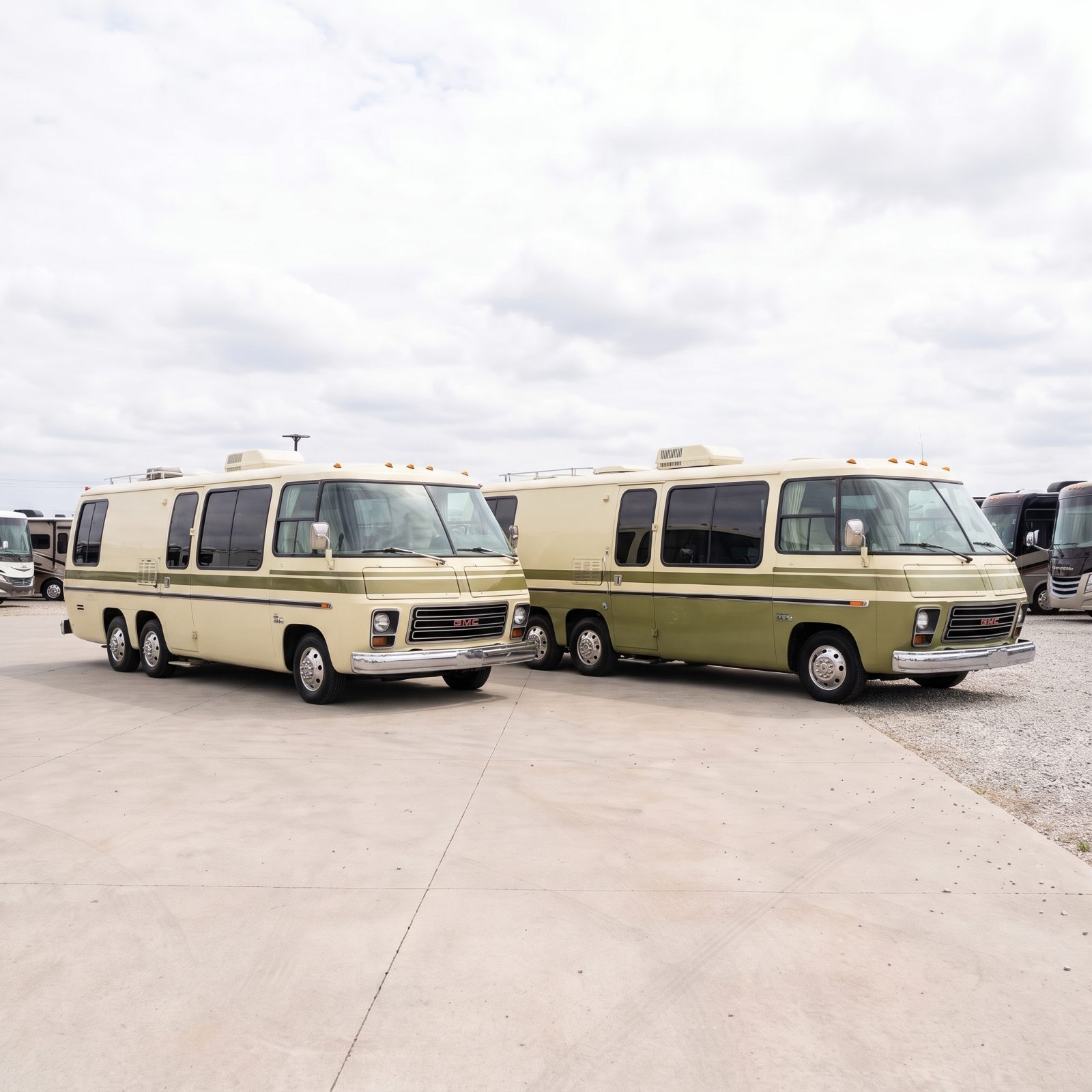 A Choice of 23- and 26-Foot Models