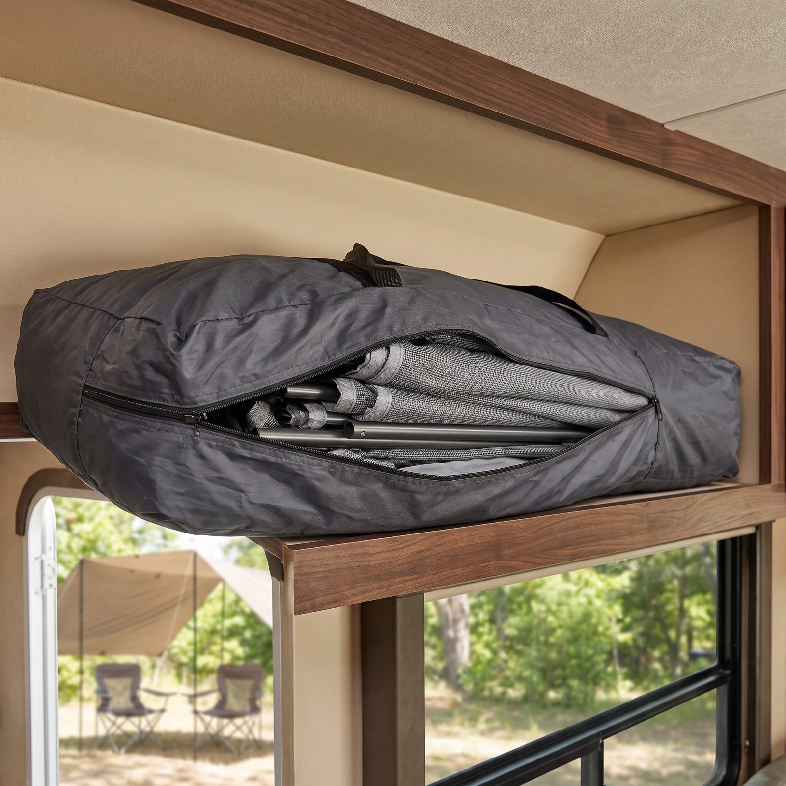 The Freestanding Screen Room That Lives in Its Bag