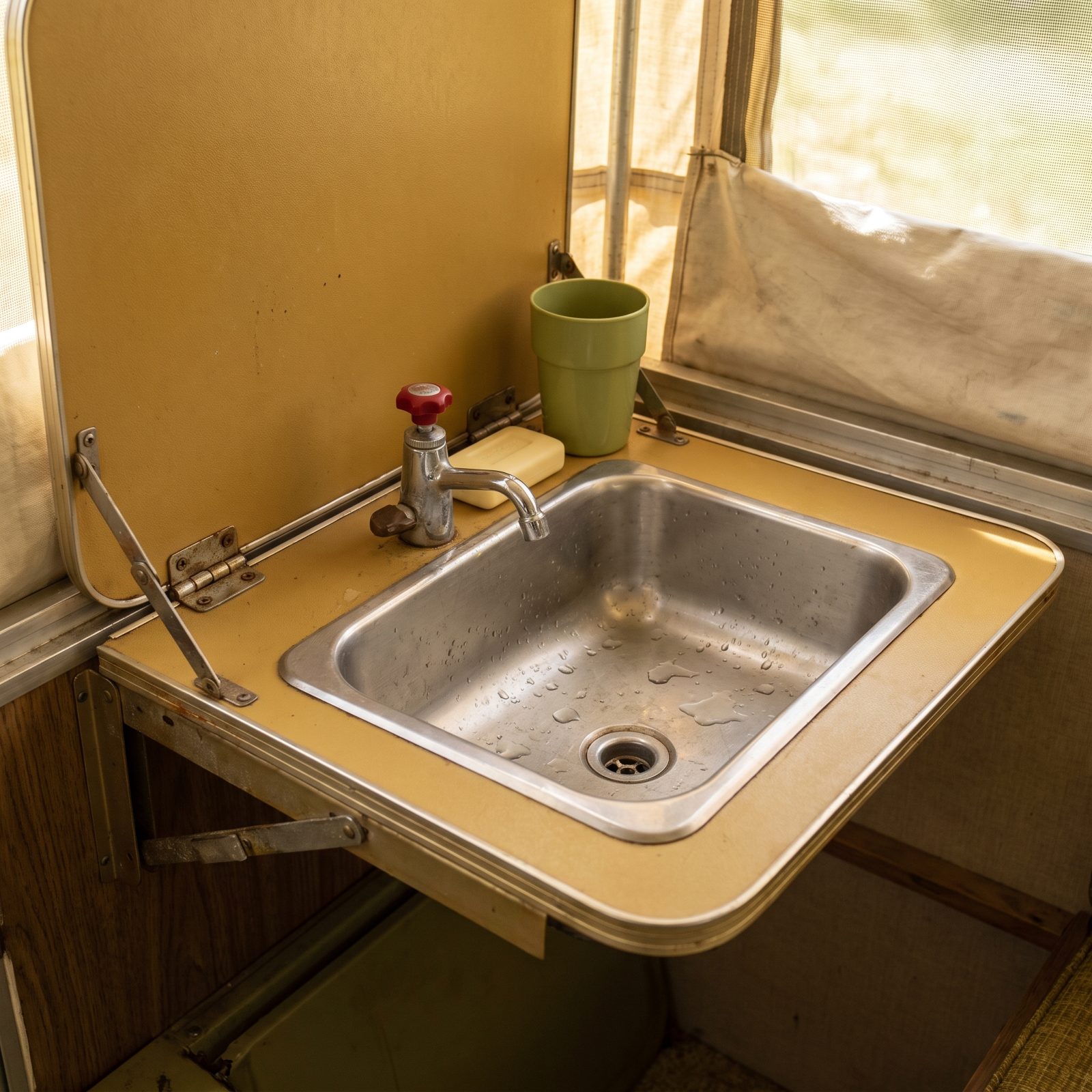 The Little Sink That Swung Into Position
