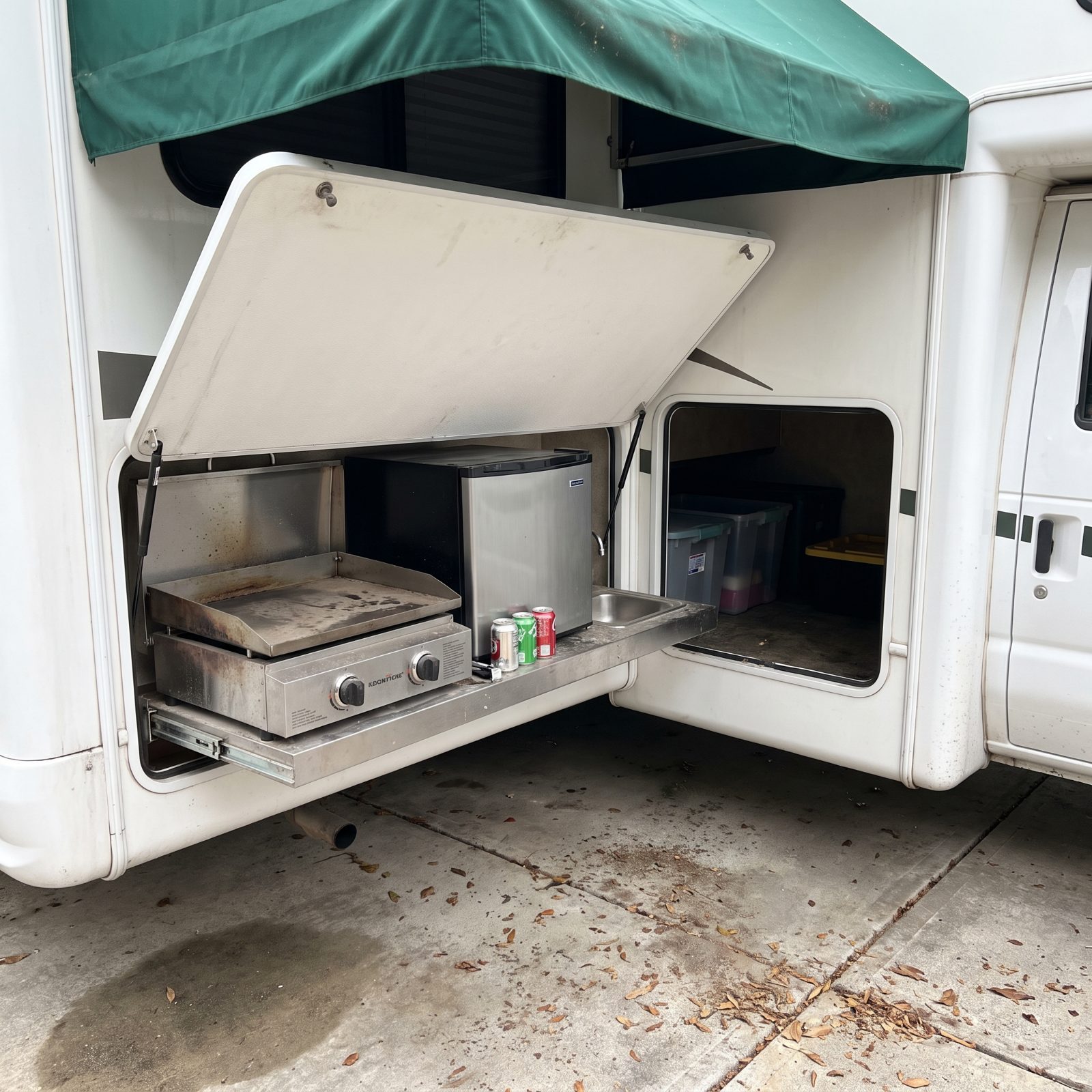Outdoor Kitchens That Trade Away Storage and Rarely Beat the Inside One